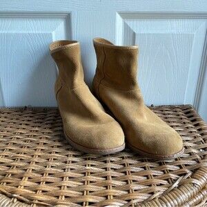 Ugg Cyrinda Suede Boot - chestnut, size 7.5